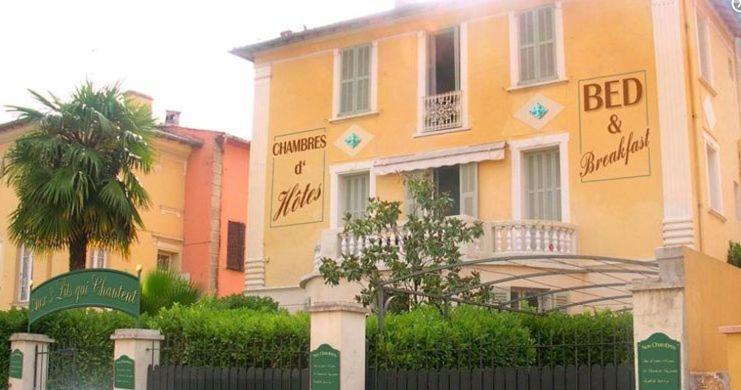 Aux 3 Lits Qui Chantent - Au Village Vence Dış mekan fotoğraf