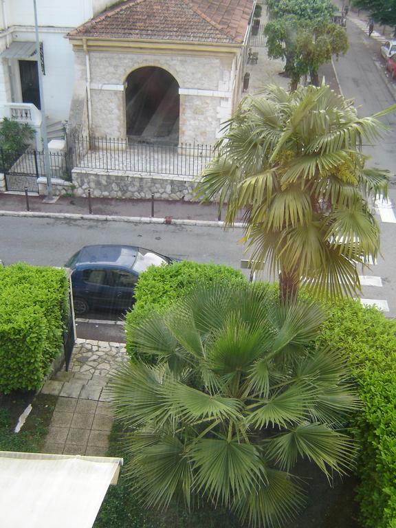 Aux 3 Lits Qui Chantent - Au Village Vence Oda fotoğraf